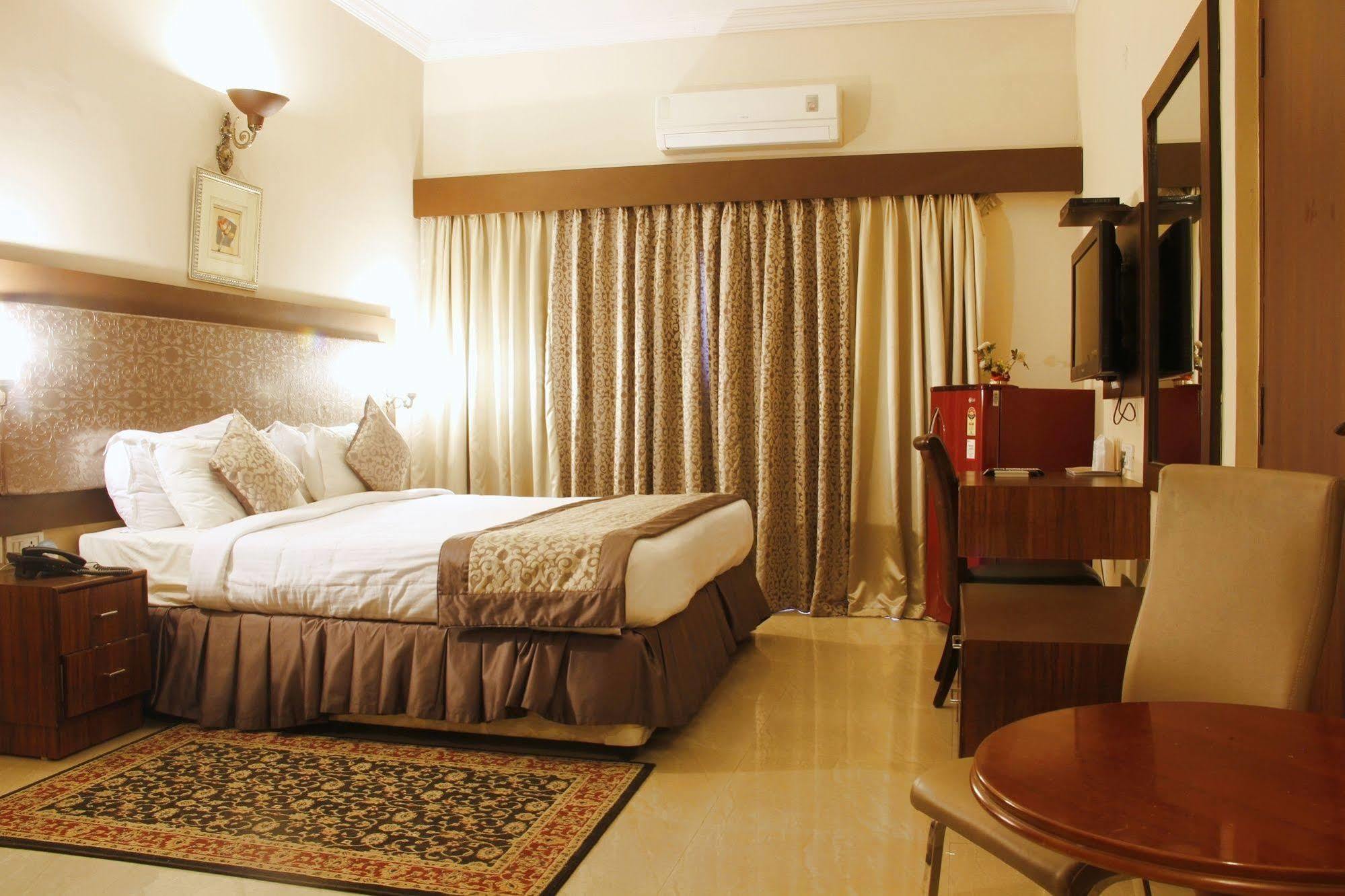 Genx Banjara Hill 1589 Hotel Hyderabad Ngoại thất bức ảnh