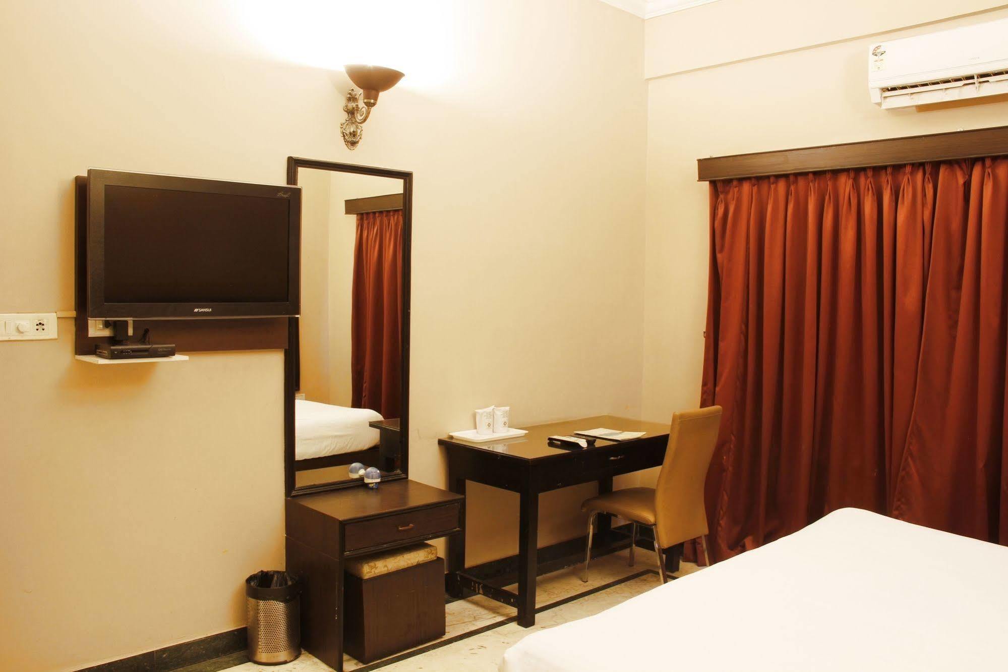 Genx Banjara Hill 1589 Hotel Hyderabad Ngoại thất bức ảnh